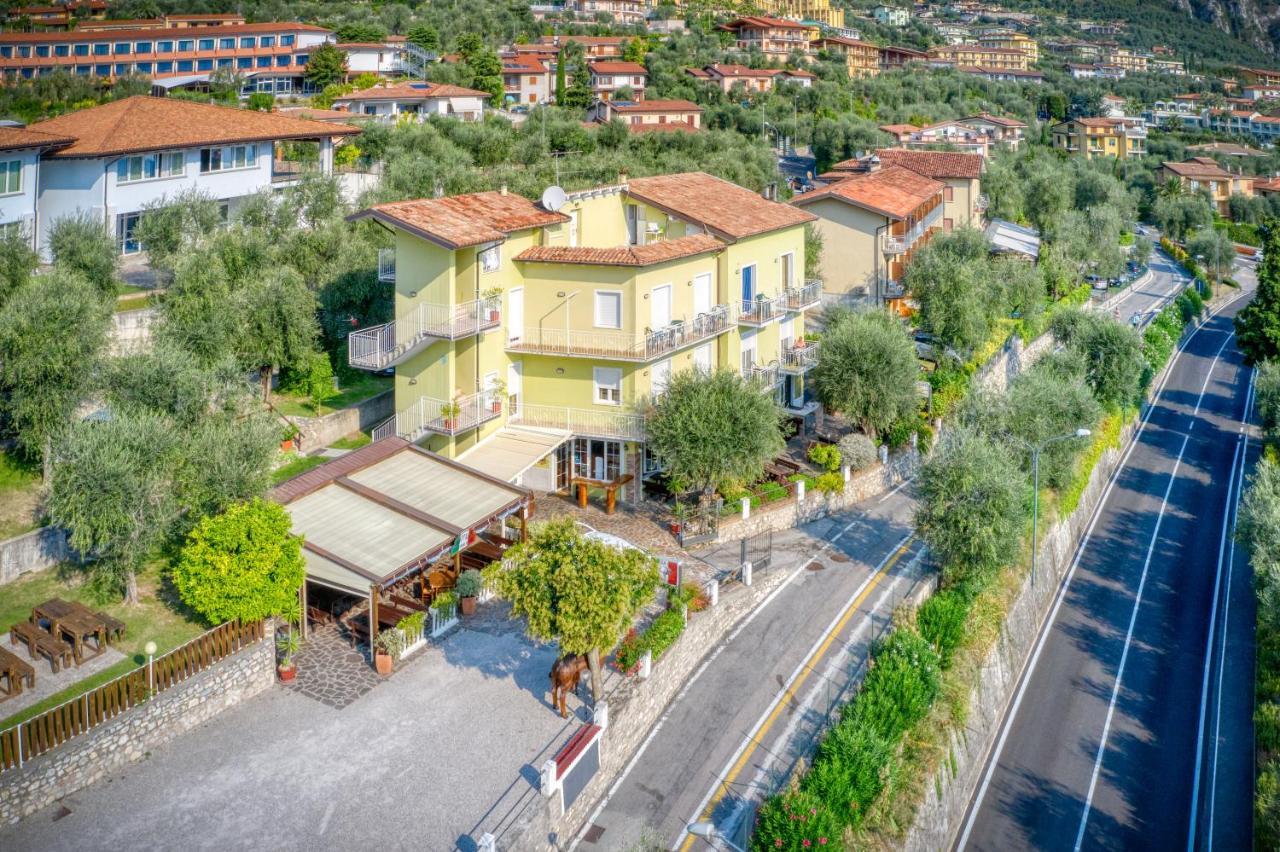 Hotel Casa Piantoni Limone sul Garda Exteriör bild